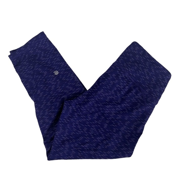 simplicity MID-RISE CAPRI LEGGINGS - Picture 3 of 10